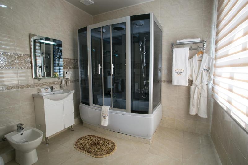 בישקק Shah Palace Hotel חדר תמונה